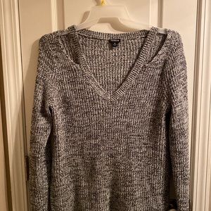 Women’s sweater